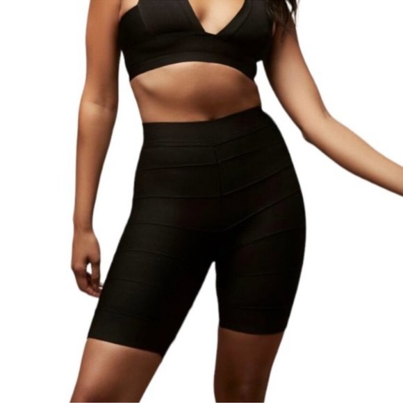 HERVE LEGER x FOREVER 21 | Knit Short in Black - Picture 1 of 5